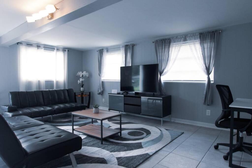 Spacious Family-Sized Home In Central Location جاكسونفيل المظهر الخارجي الصورة